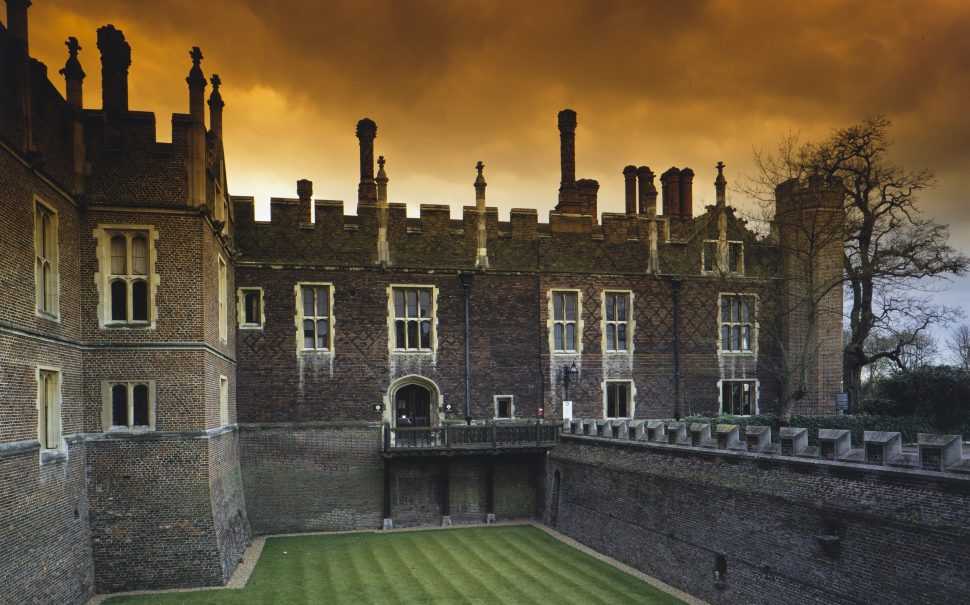 Watch Ghost stories at Hampton Court Palace this Halloween