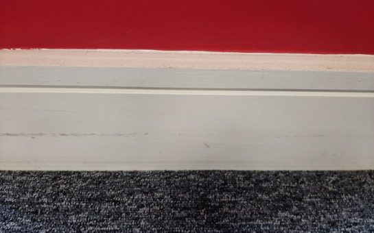 a skirting board