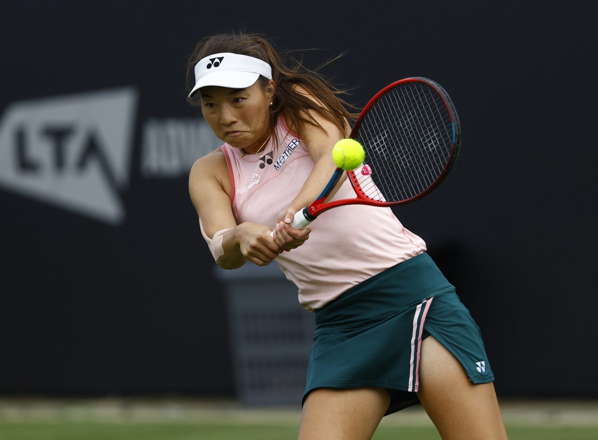 Lily Miyazaki wins all-British battle at Surbiton Trophy