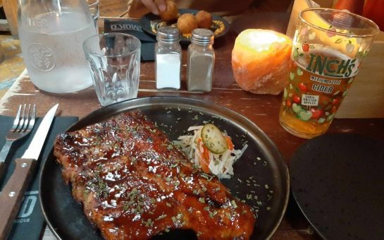 BBQ ribs and a pint of cider