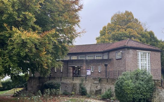 A picture of Sanderstead library in Croydon